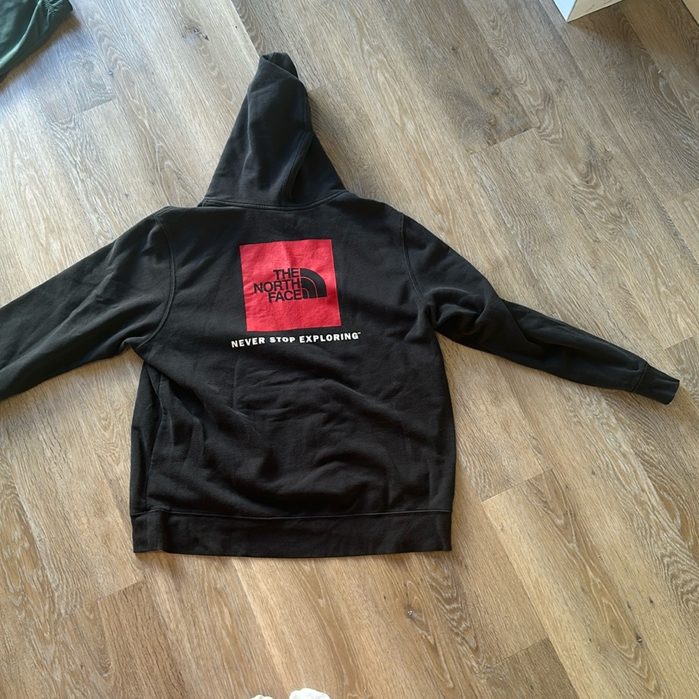 Black North Face Men’s Pullover